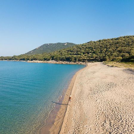 Hotel Le Ruesco Ольмето Экстерьер фото